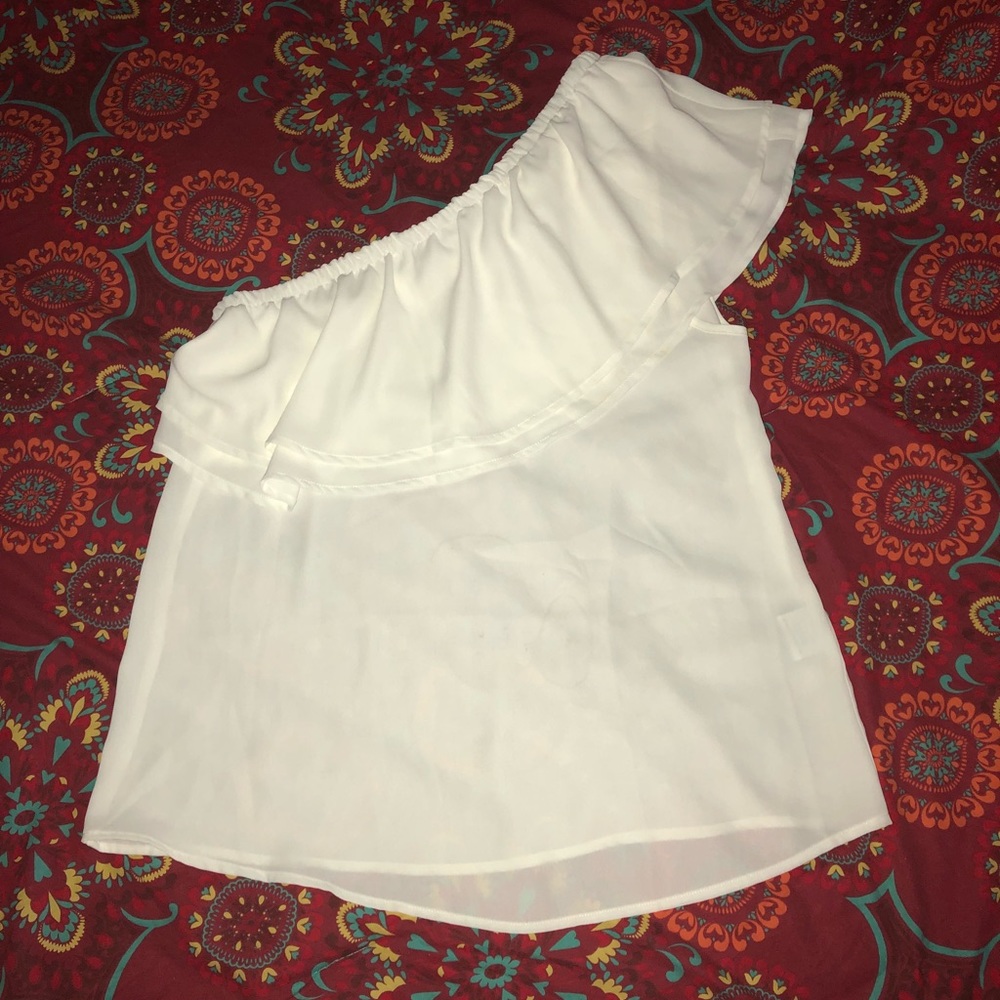 VICI one-shoulder top